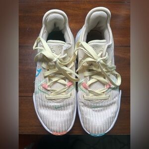 LeBron James Witness 6 ‘Easter’ 
Men’s size 6 basketball shoes